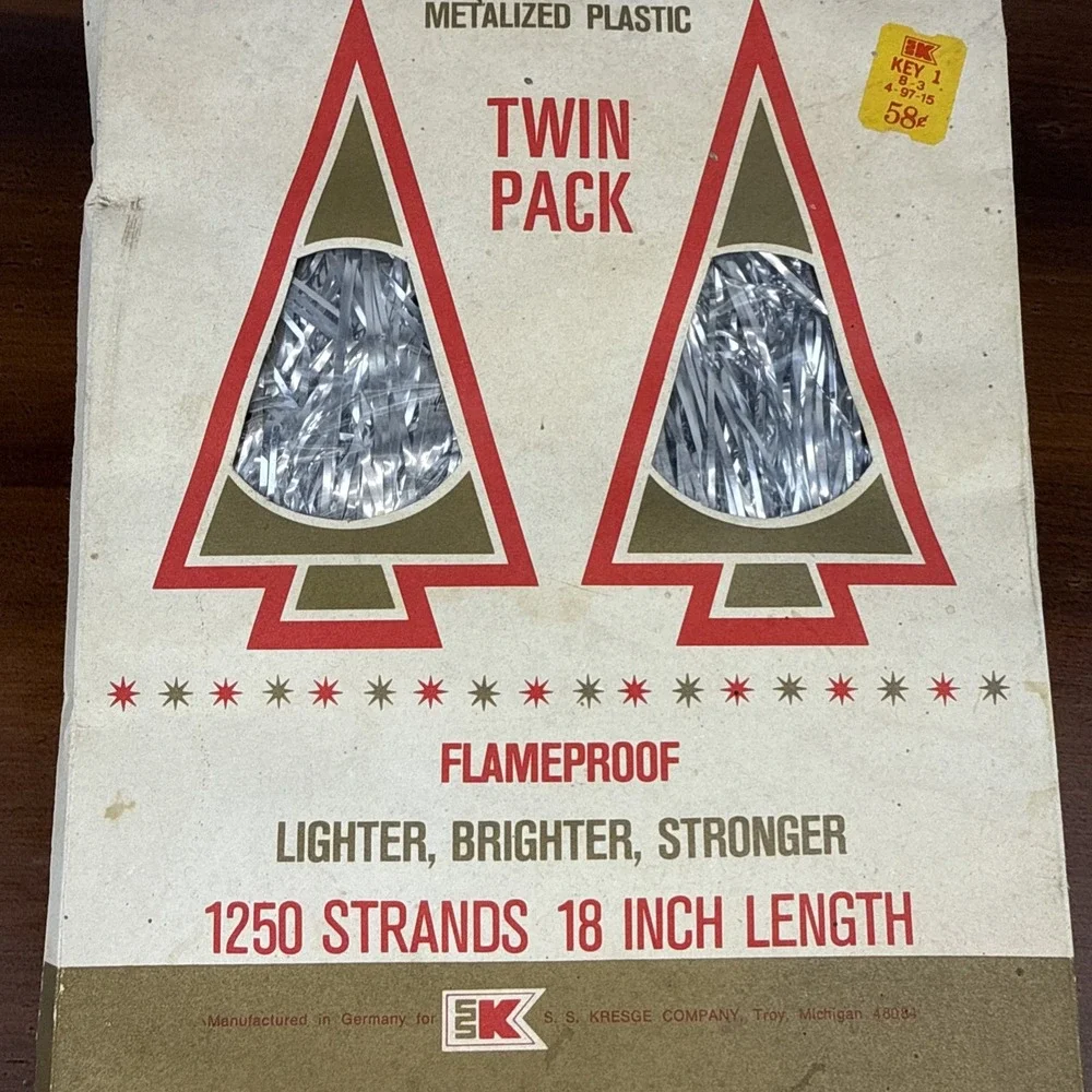 Vintage Metalized Plastic Icicles Flameproof Twin Pack‎ 1250 Strands 18 Inch